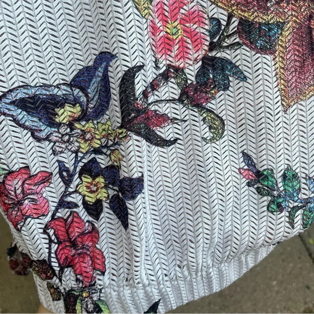 CHARLIE Women’s Pink Cream‎ Floral Loose Fit Floral Cap Sleeve Size Medium - Picture 8 of 8